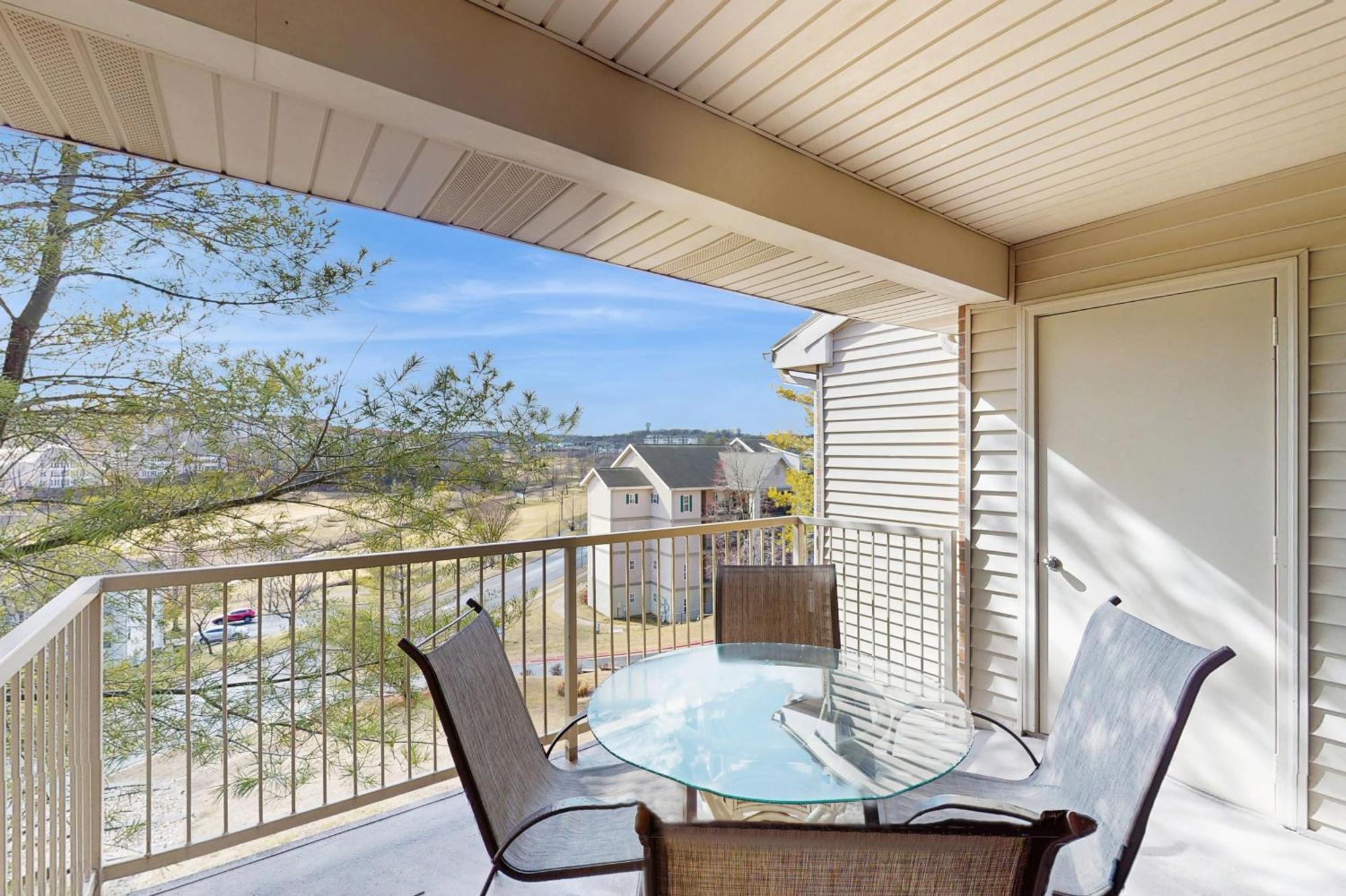 Hilltop Hideaway Branson