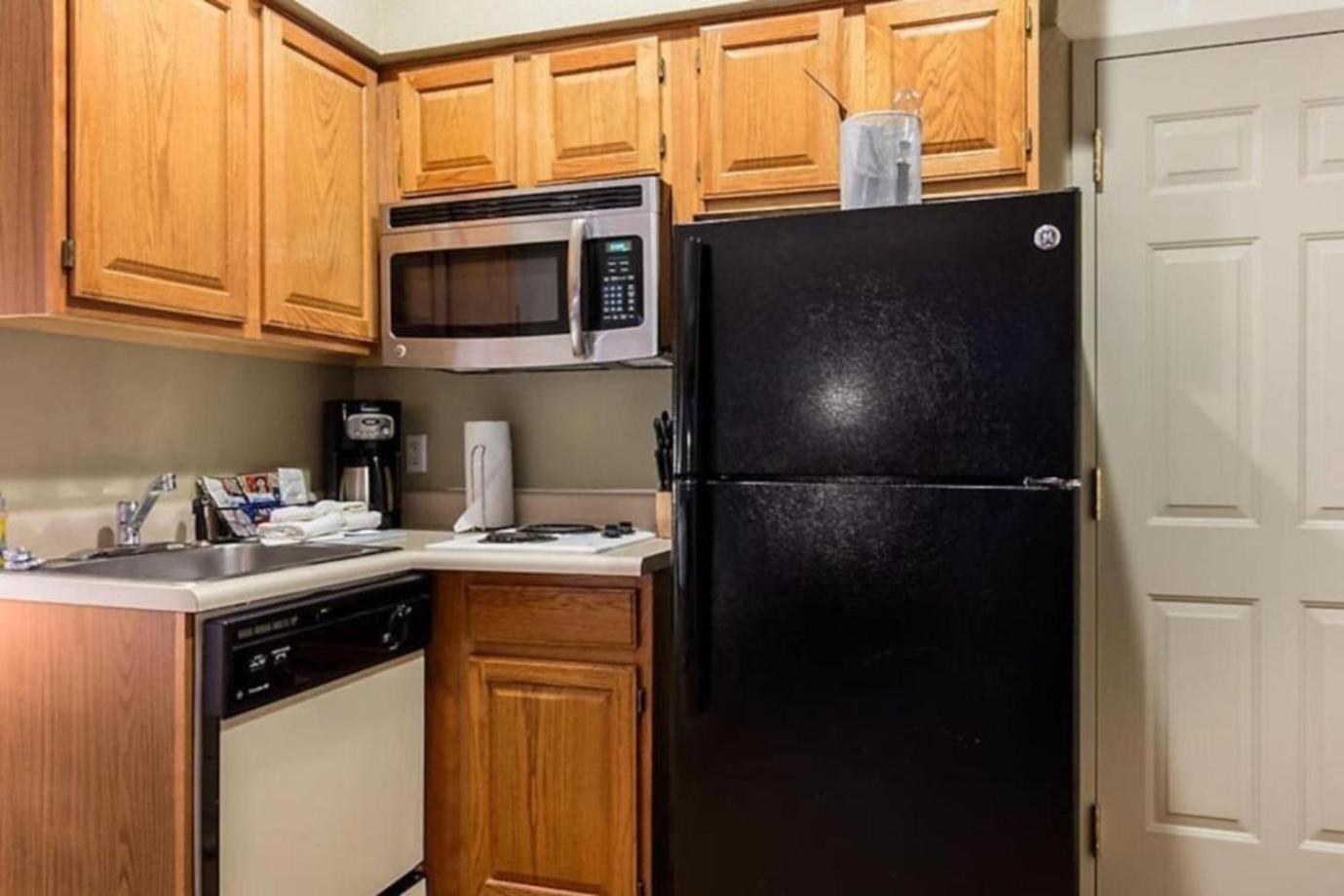 In With Great Setting Including Pools And Playground Holiday home Branson