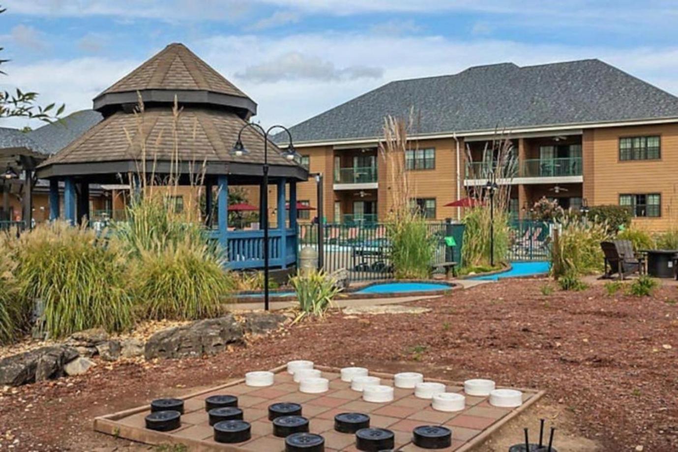 Holiday home In With Great Setting Including Pools And Playground *