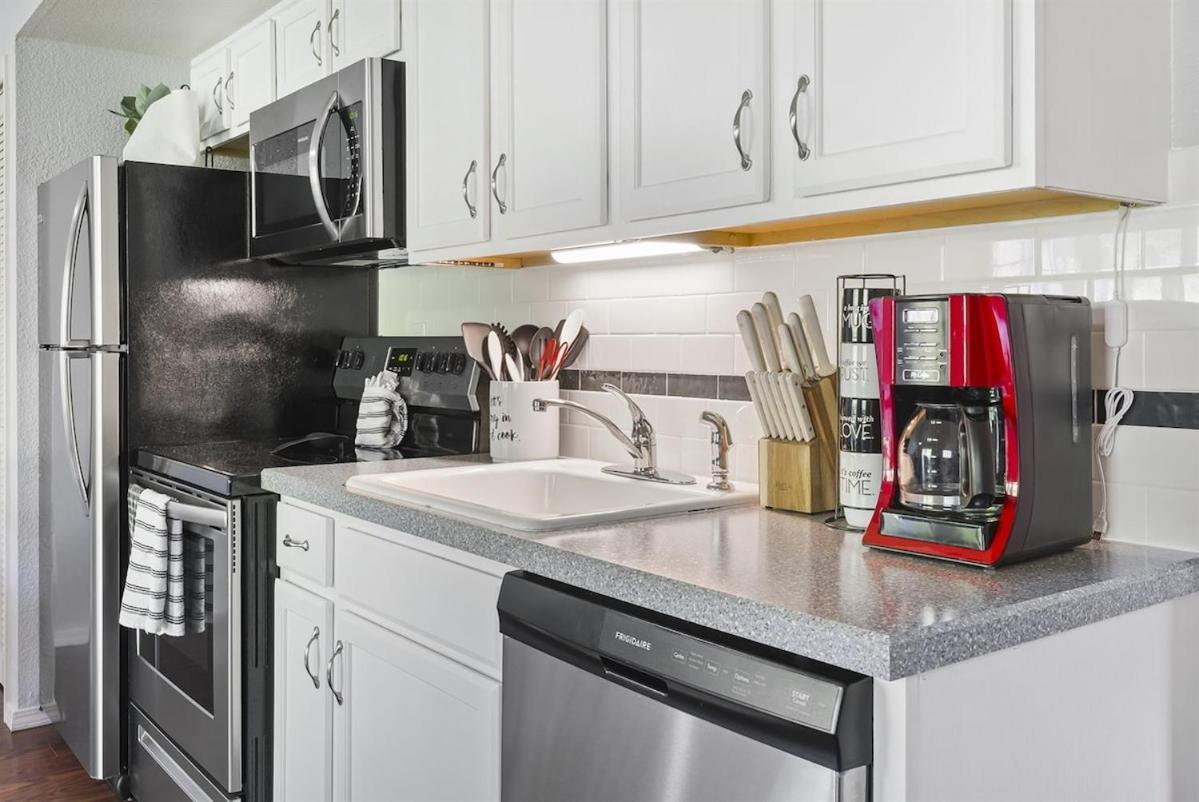 Spring Break Special! Near Attractions, Marina, 58-8 Apartment *