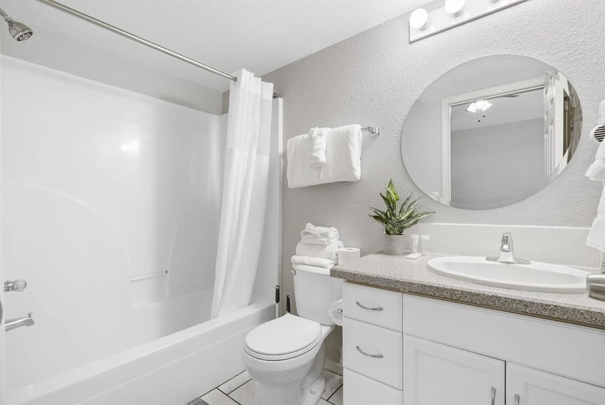 Apartment Spring Break Special! Near Attractions, Marina, 58-8 *