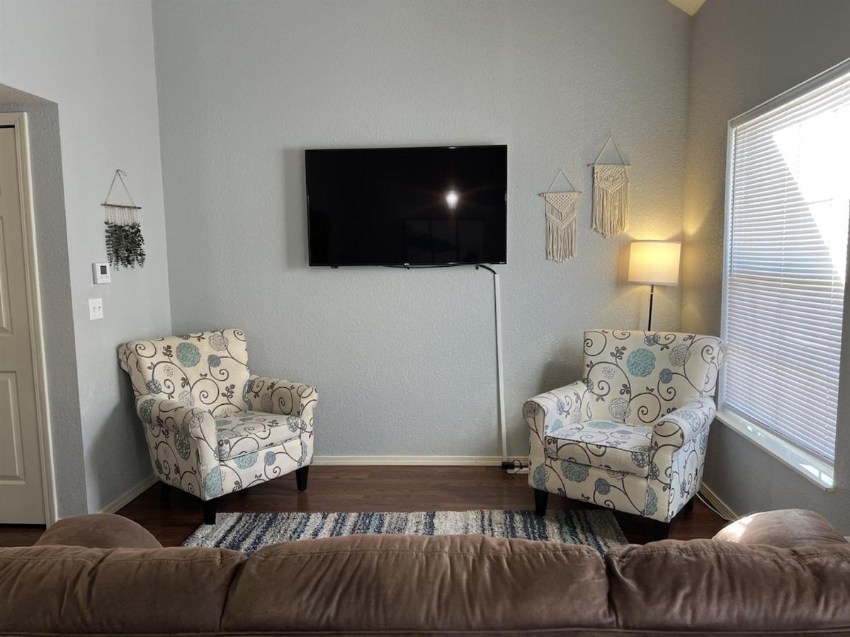 Apartment Spring Break Special! Near Attractions, Marina, 58-8 *