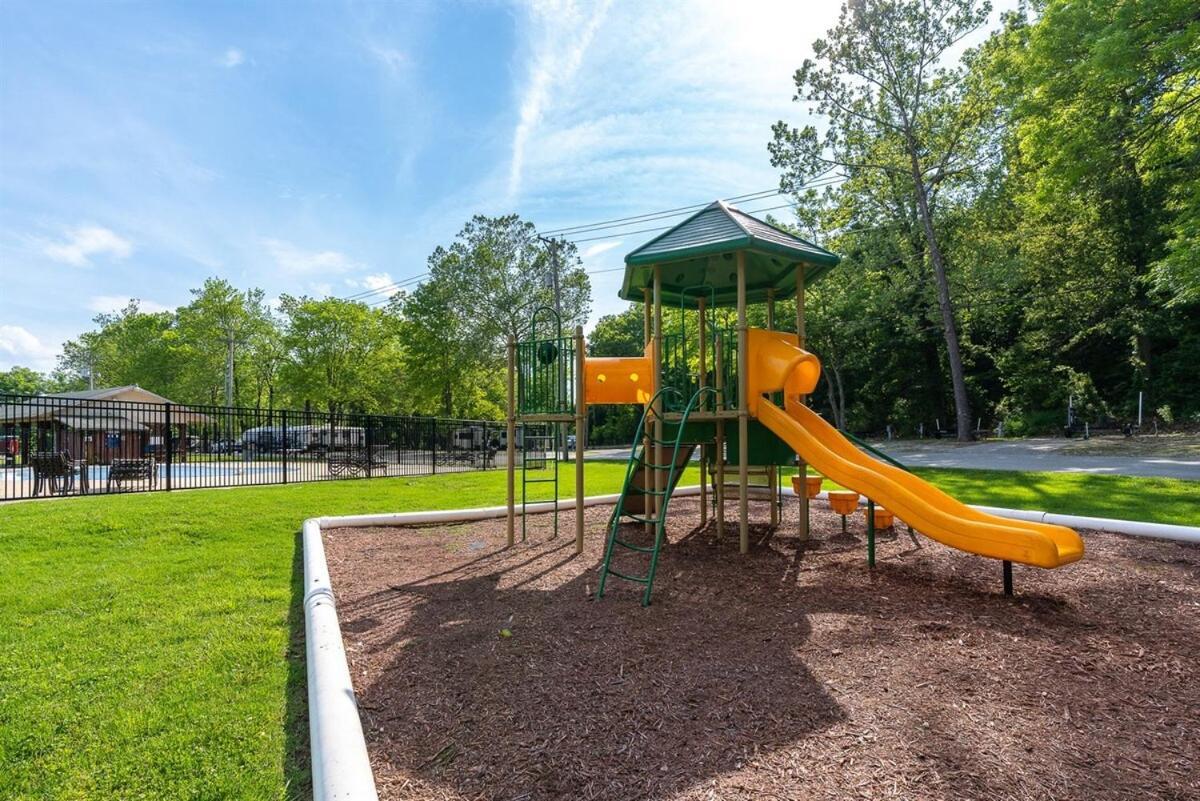 Apartment Spring Break Special! Near Attractions, Marina, 58-8 *