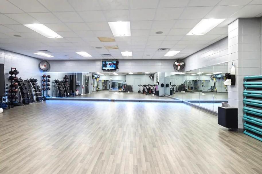 Spring Break Special! Fitness Gym, Pools, Roark, A202 Branson