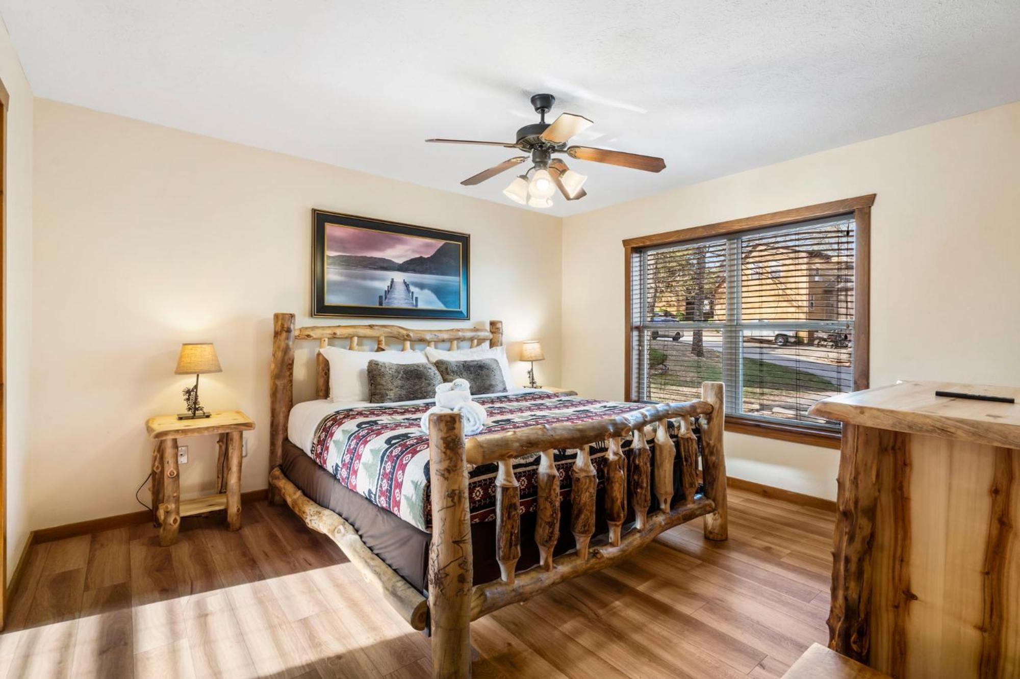 Holiday home Cozy 'rustic River Lodge' Near Sdc With Pools!