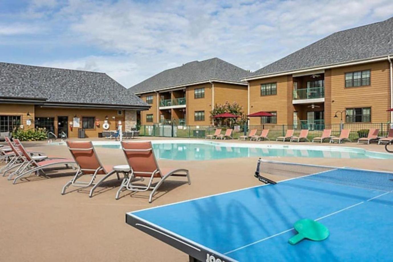 Enjoy In A Great 1bd With Amenities Including Mini-golf * Branson