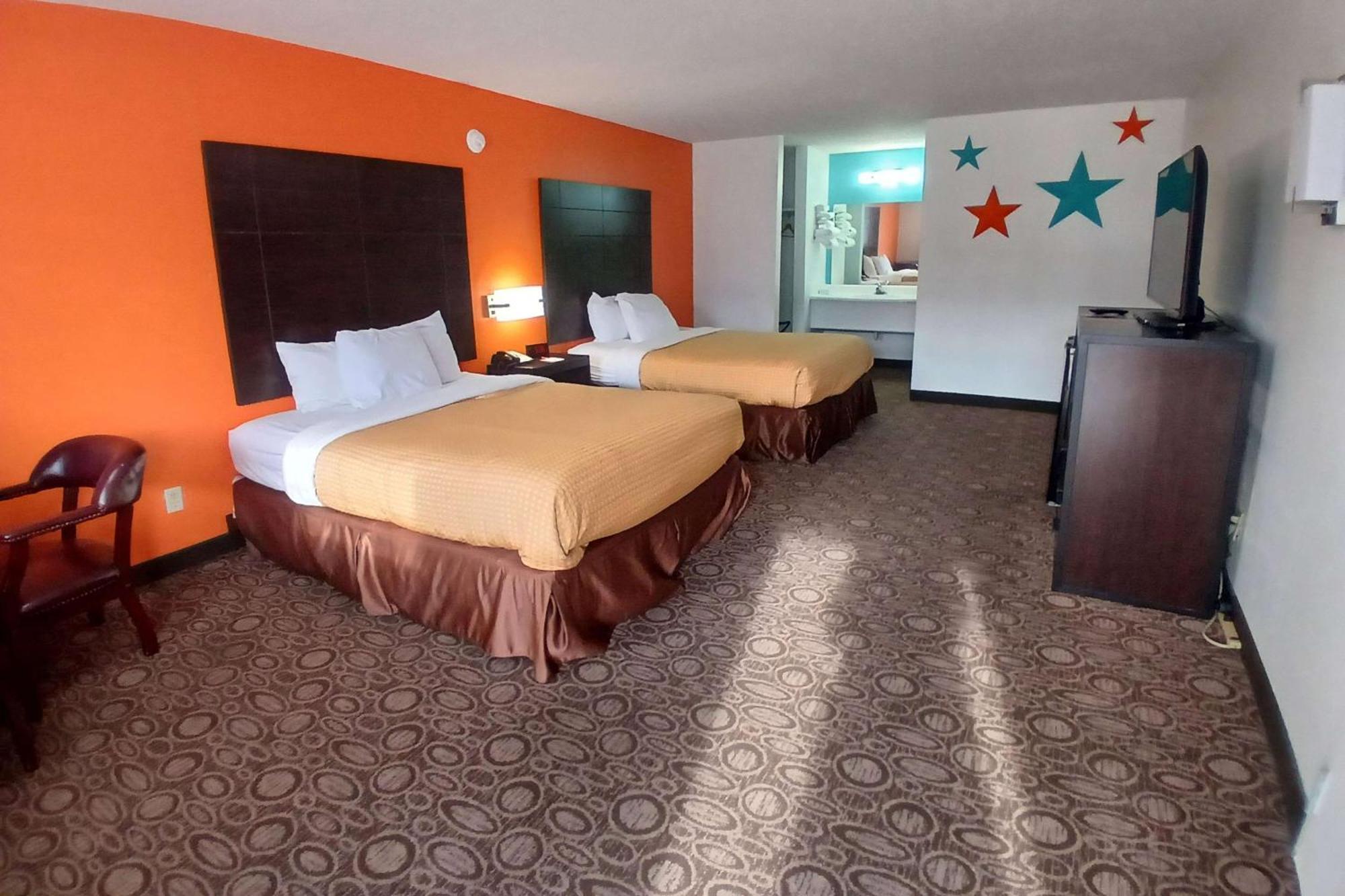 Hotel Howard Johnson By Wyndham Theatre District Branson