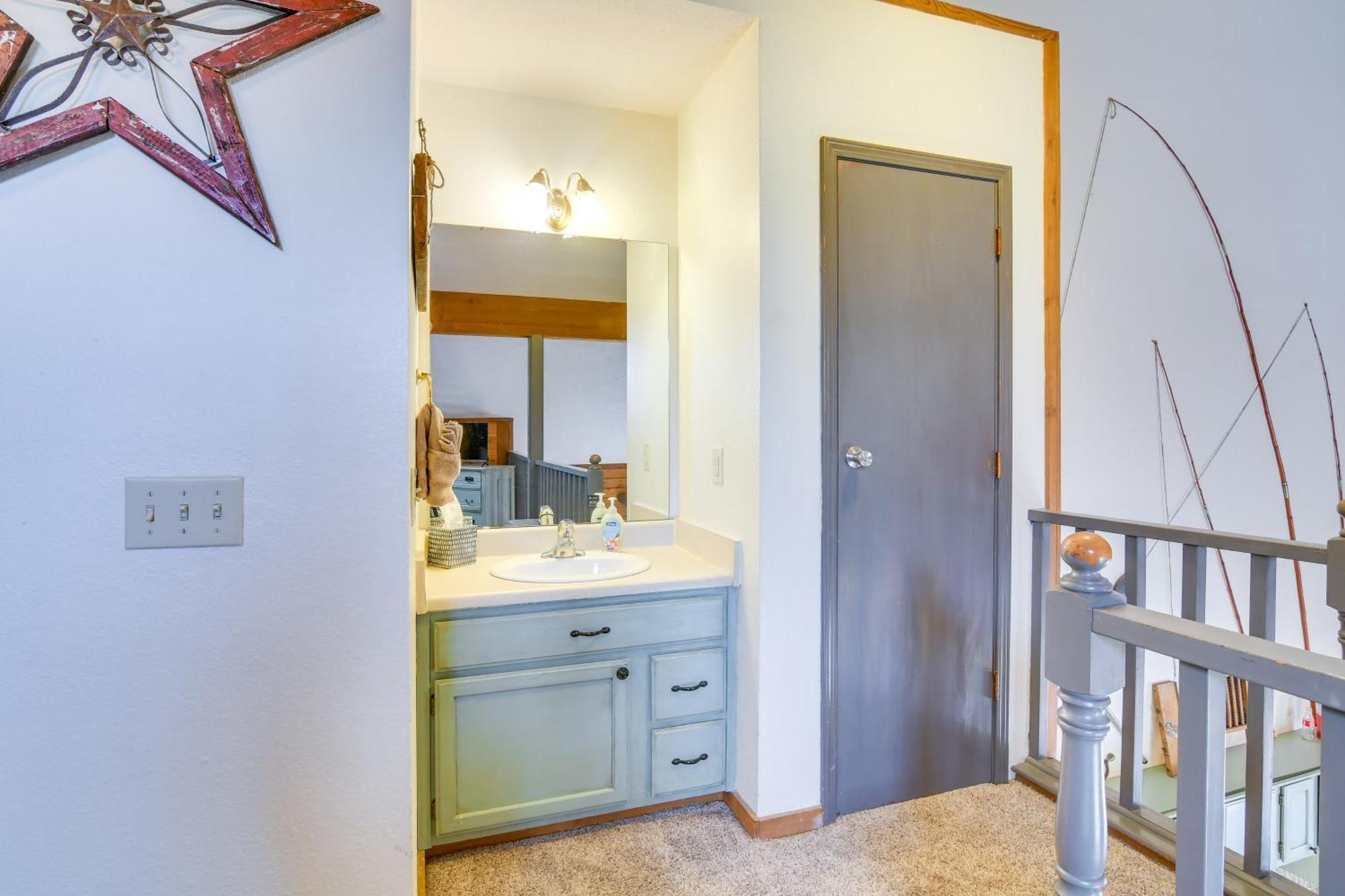 Holiday home Charming Getaway With Fireplace And Porch *