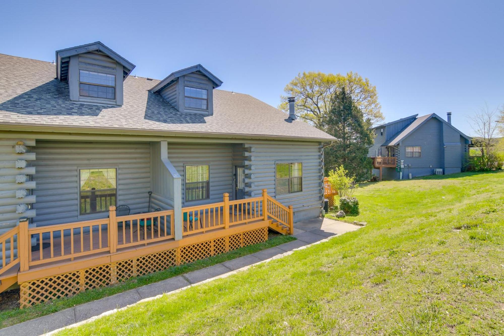Stylish Townhome 3 Mi To Theatre District Branson