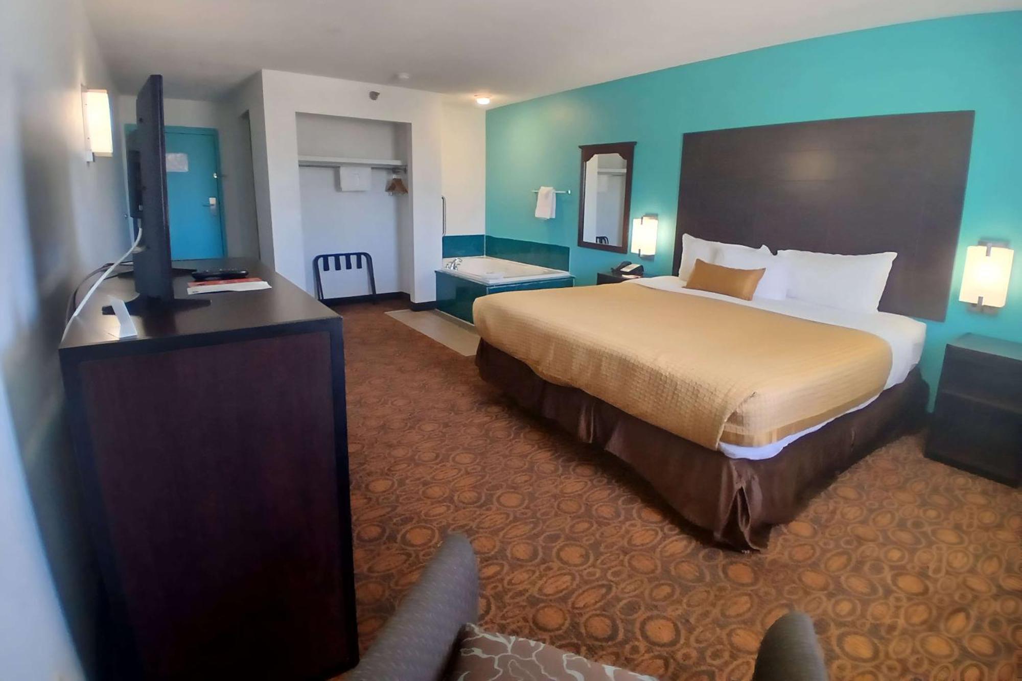Hotel Howard Johnson By Wyndham Theatre District