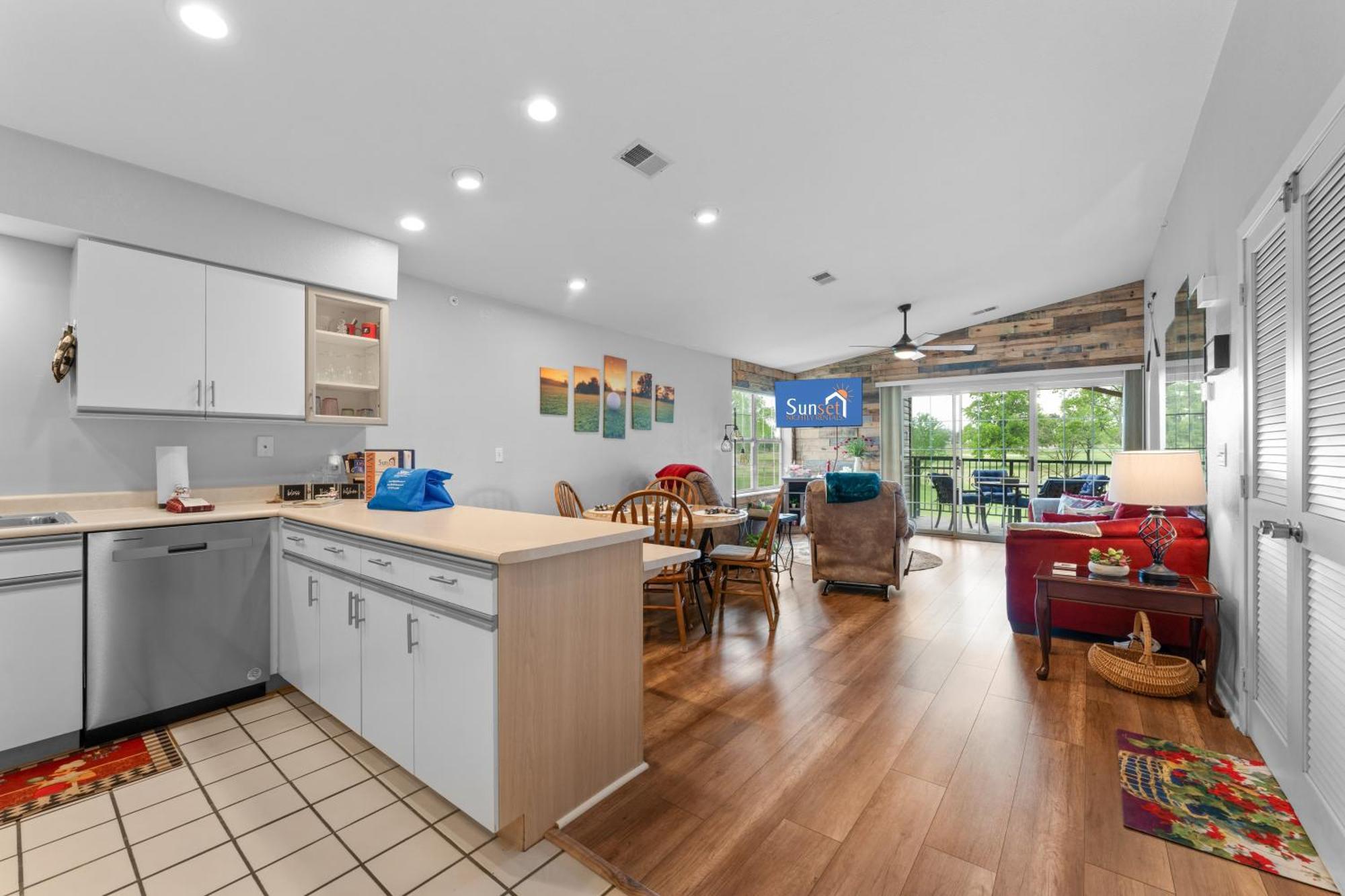 Fairway Heights Apartment *