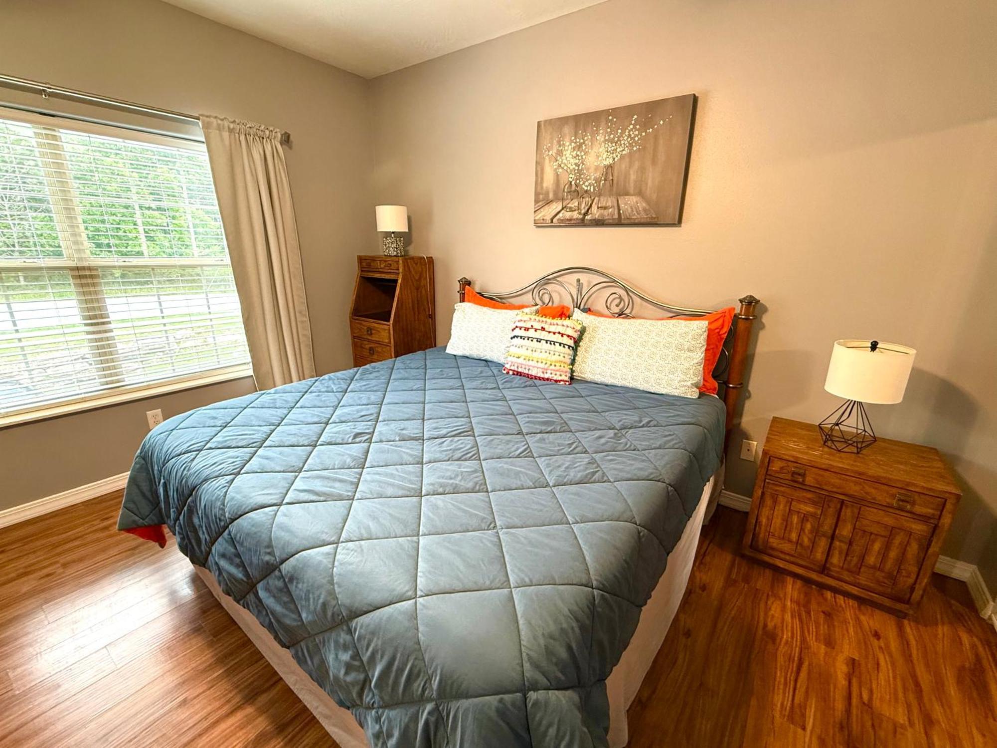 Apartment Lakefront And View Indian Point With Boat Slip Branson