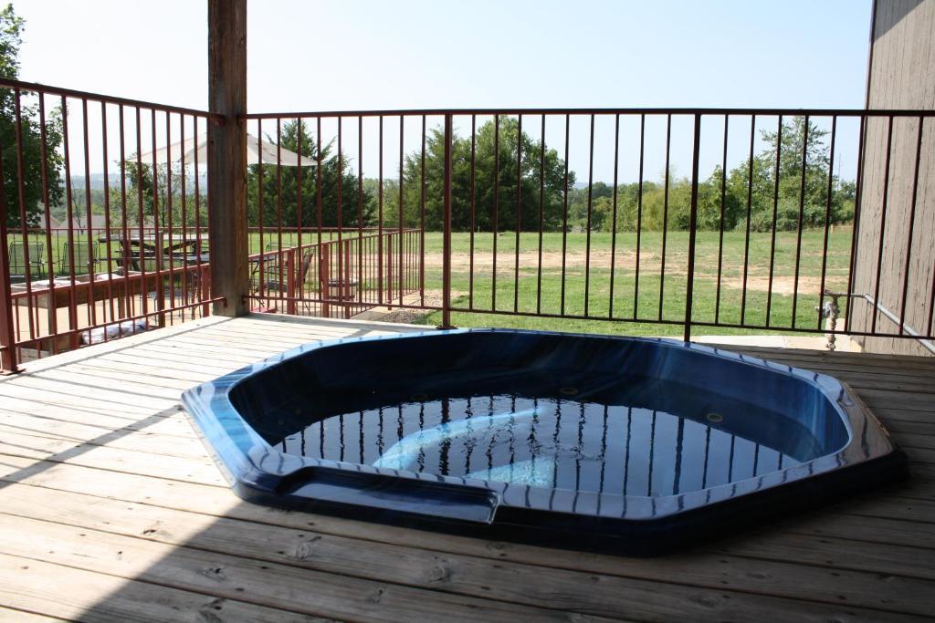 Outback Roadhouse & 2* Branson