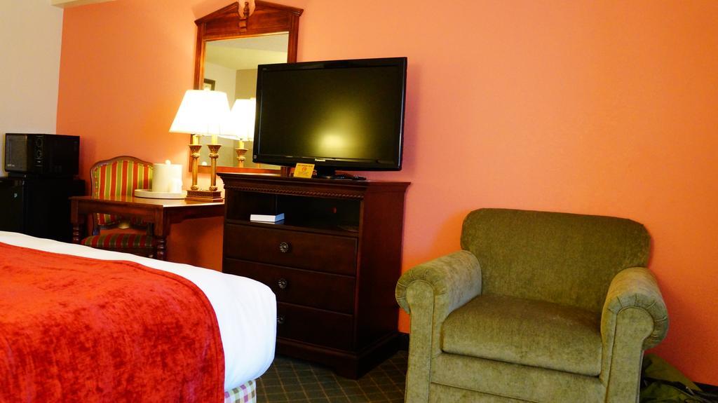 Grand Victorian Branson