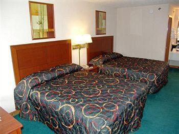 Super 8 By Wyndham - Shepherd Of The Hills Exwy Branson