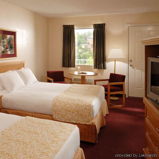 Whispering Hills Motel Branson