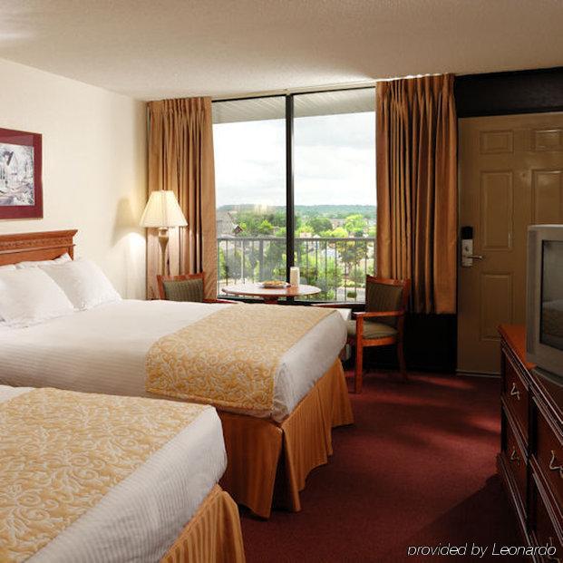 Motel Branson's 2*