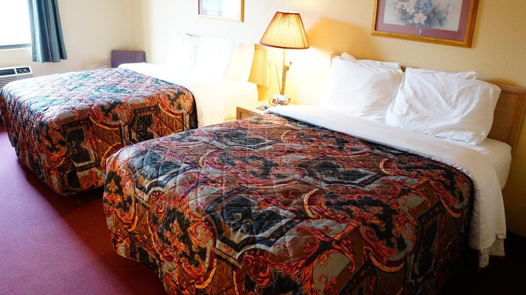 The King's Quarters 3* Branson