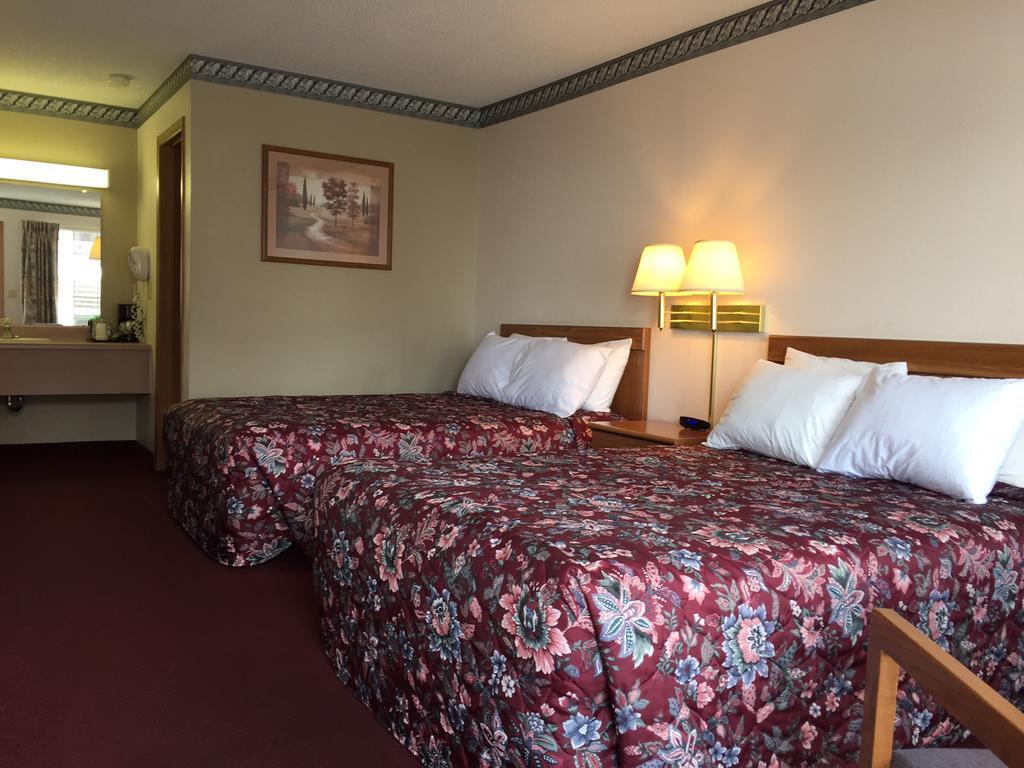 Twelve Oaks Branson