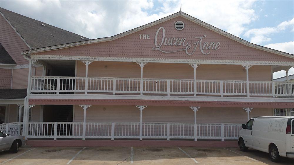 Hotel The Queen Anne I