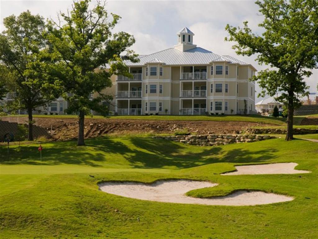 King At Holiday Hills Branson