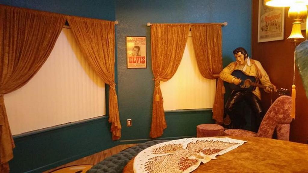 Apartment King At Holiday Hills *