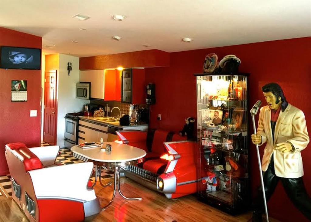 Apartment King At Holiday Hills *