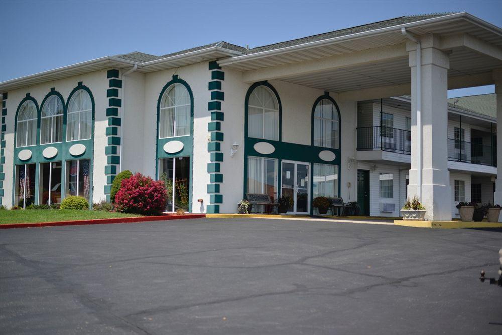 Evergreen Hotel