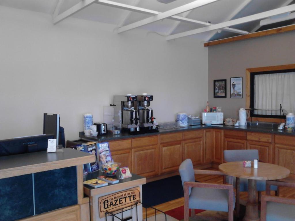 Motel Super 8 By Wyndham - Shepherd Of The Hills Exwy Branson