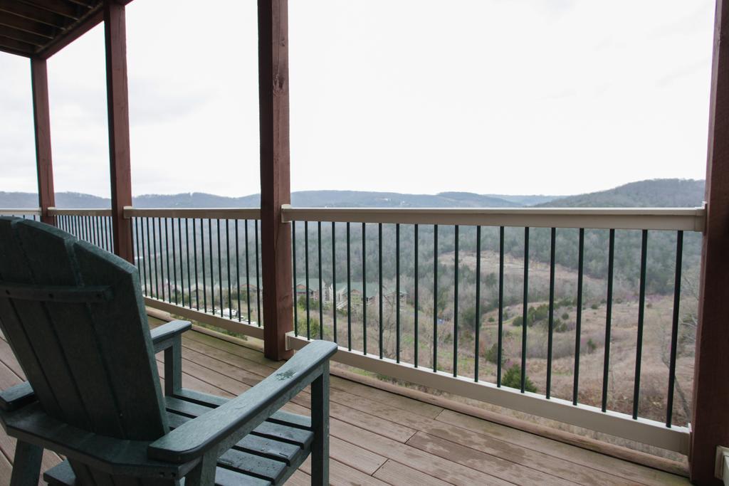 Resort Cliffs Table Rock