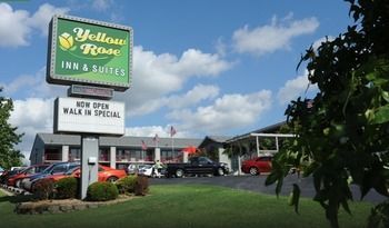 Ramada By Wyndham Motel