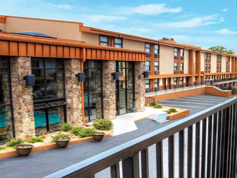 Western Center Pointe Hotel Branson