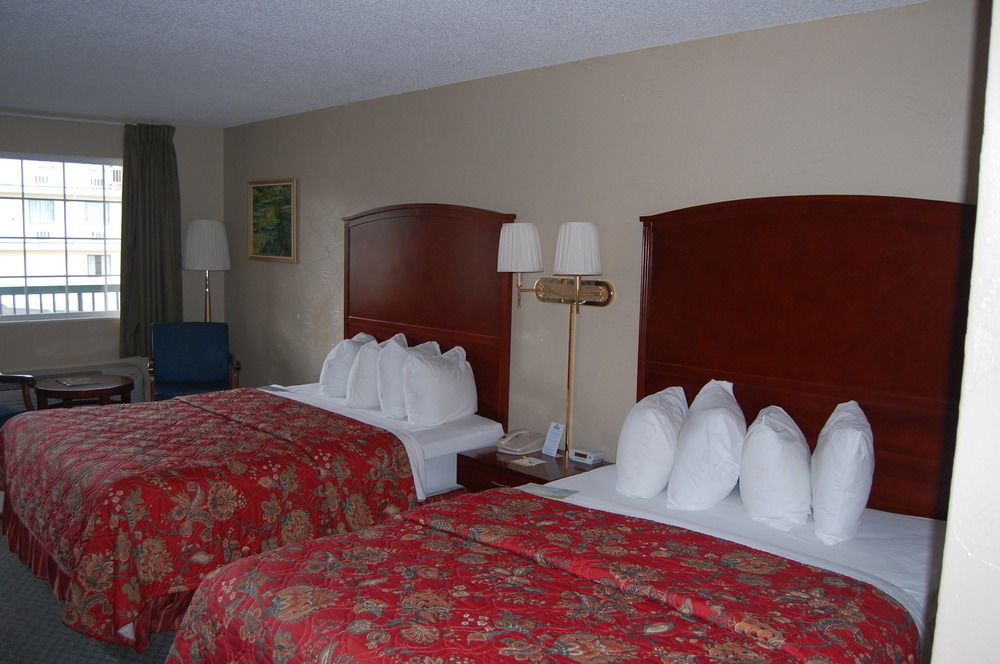 Hotel Days By Wyndham Branson/near The Strip