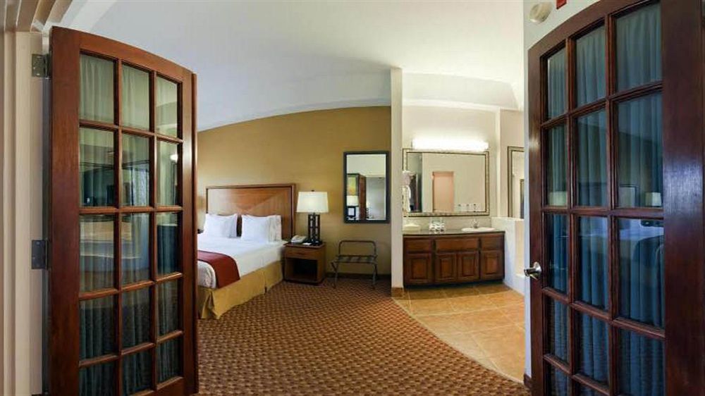 Express Branson- Mountain Drive By Ihg Branson