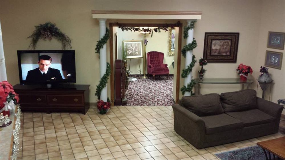 The King's Quarters 3* Branson