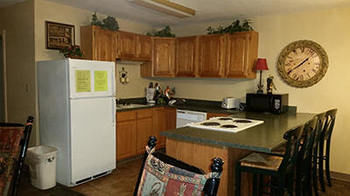 Taneycomo Lakefront 4*
