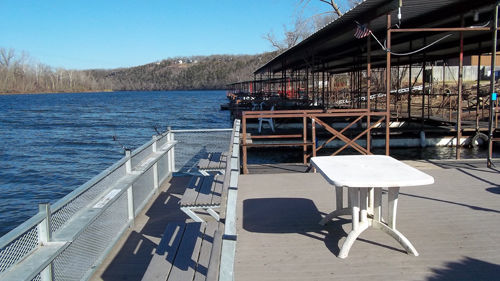 Taneycomo Lakefront