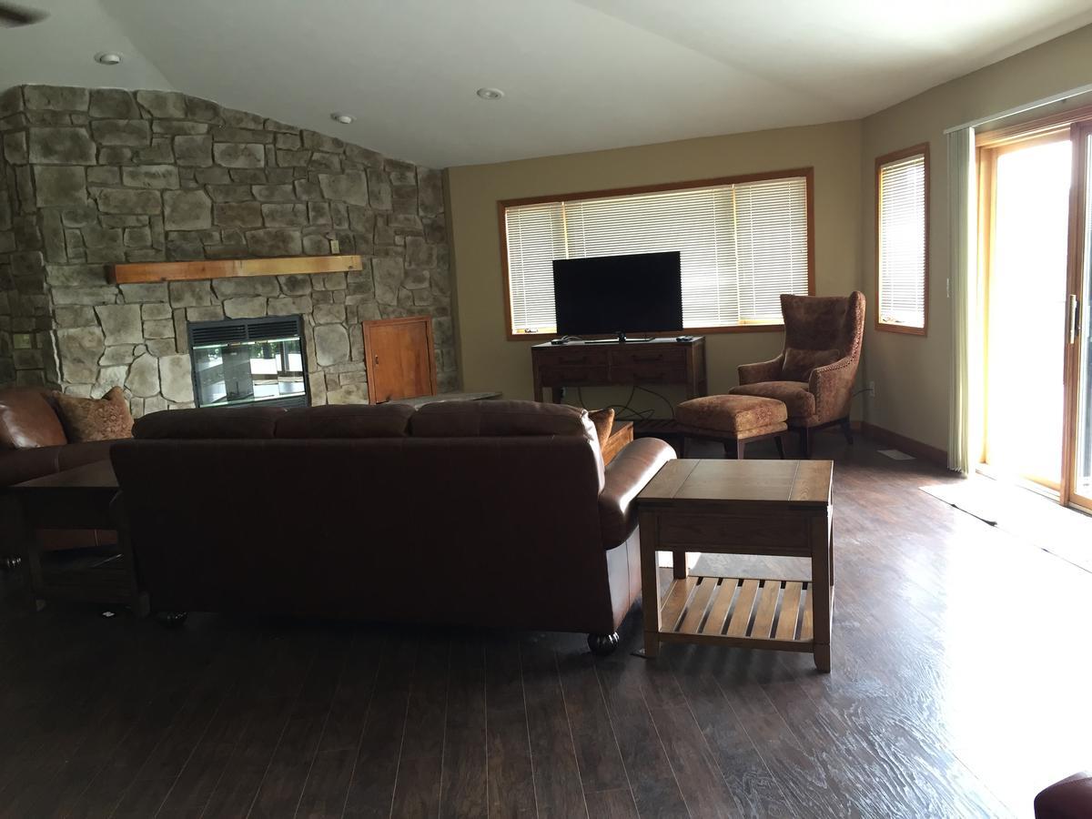 Antlers Lodge *