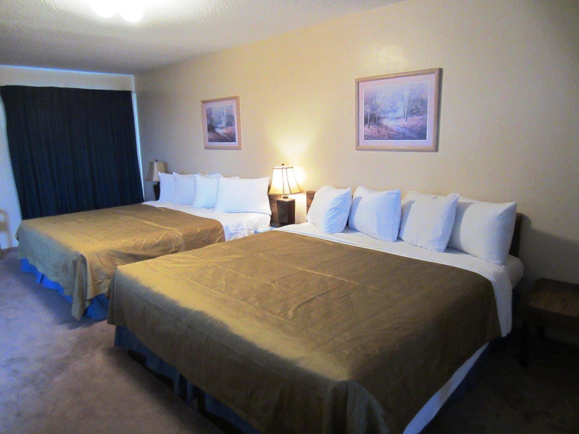 Americas Value & - Near The Strip Motel