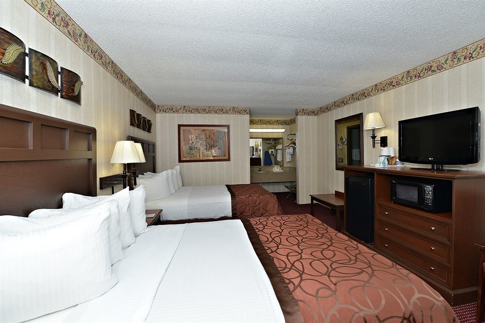 Hotel Western Center Pointe 3*