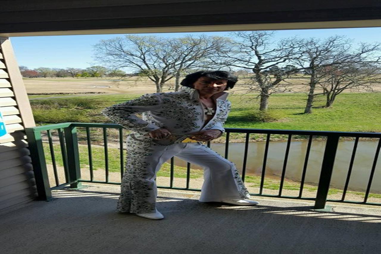 King At Holiday Hills Branson