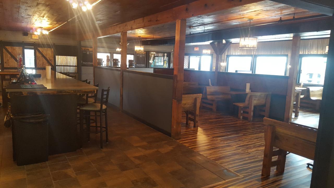 Baldknobbers Motor Motel 2*