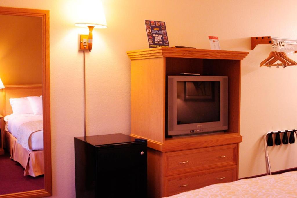 Whispering Hills Motel Branson