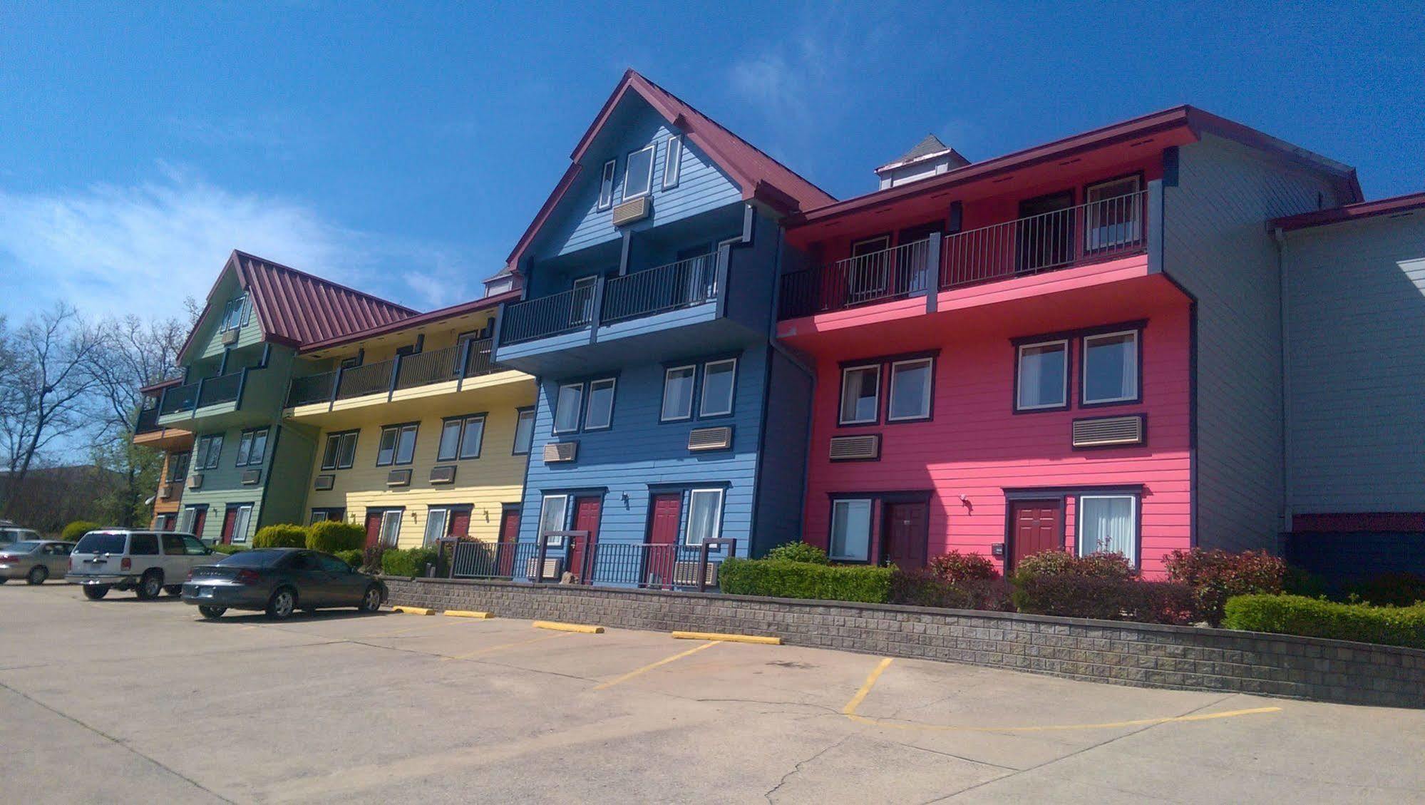 Hotel Oyo Hotel Branson Victorian Palace 2*