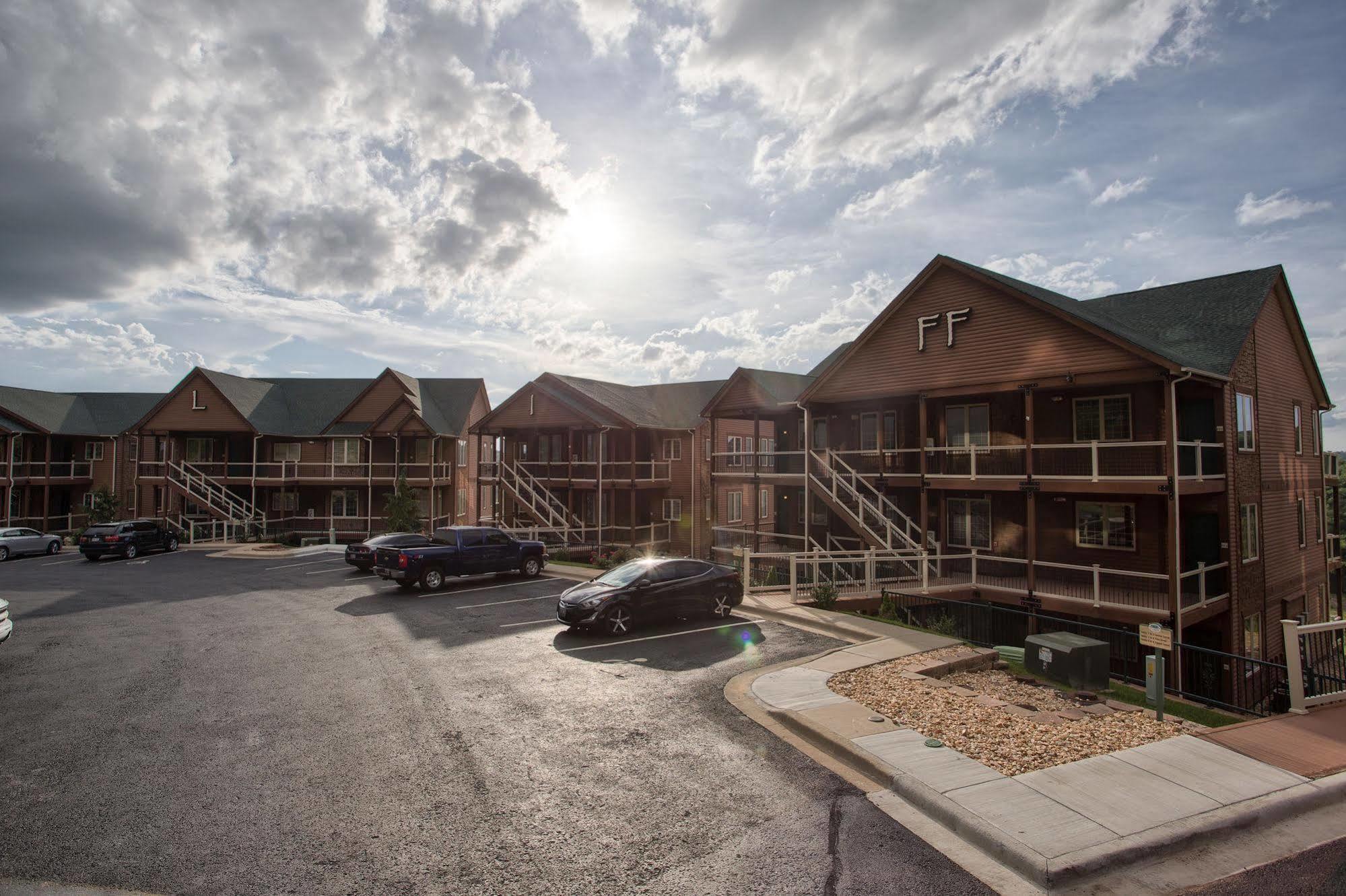 Cliffs Table Rock Resort Branson