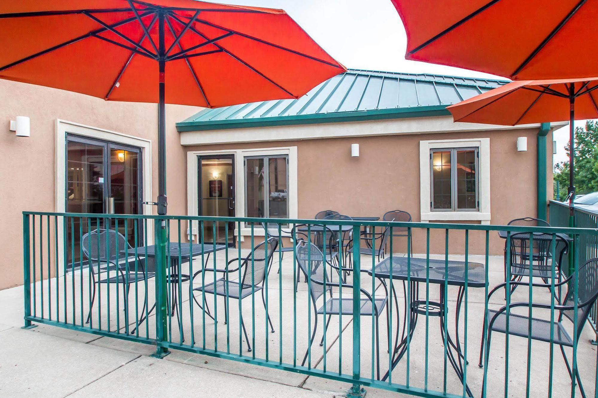 Baymont By Wyndham Thousand Hills Hotel Branson