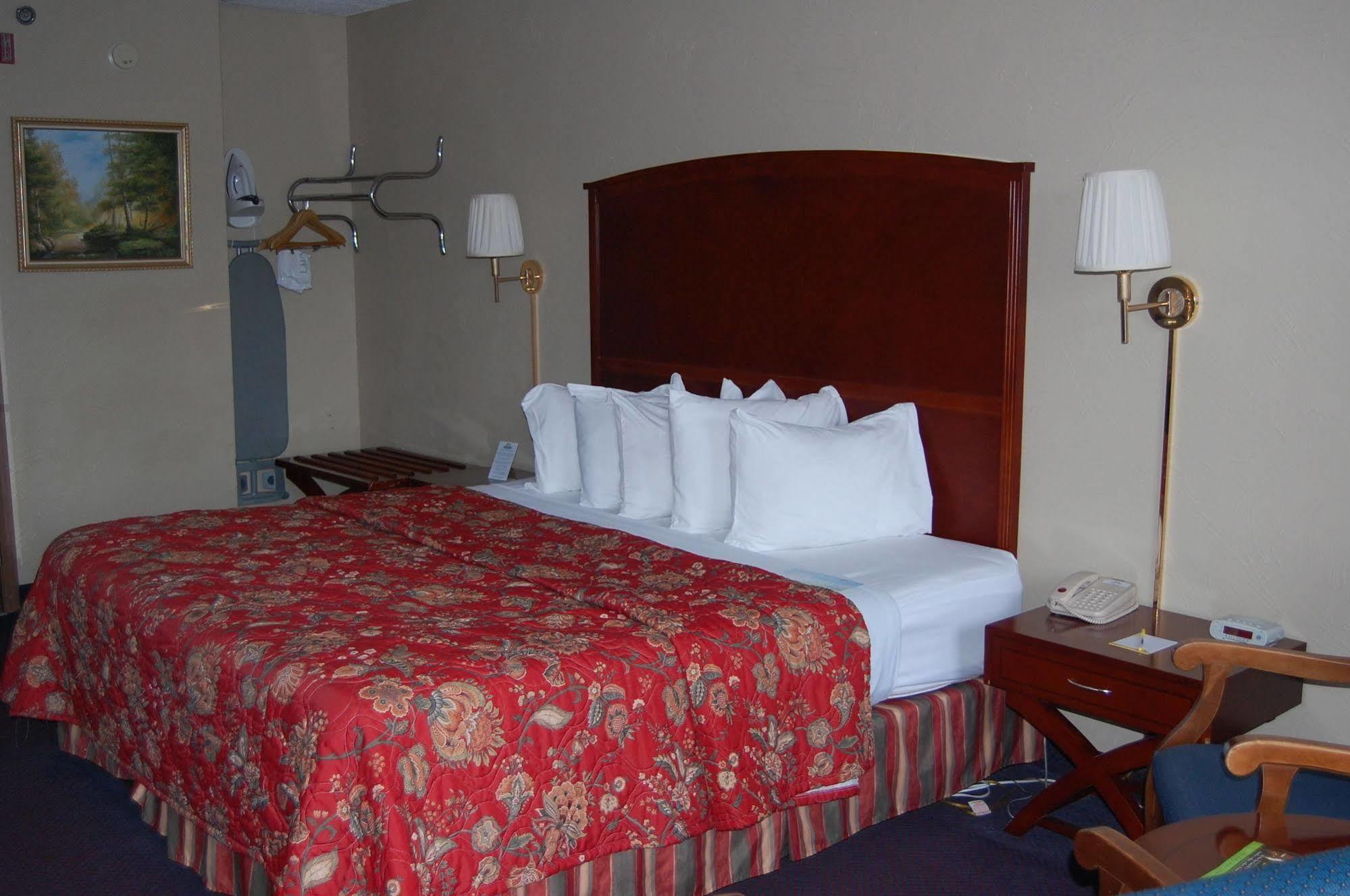 Hotel Days By Wyndham Branson/near The Strip