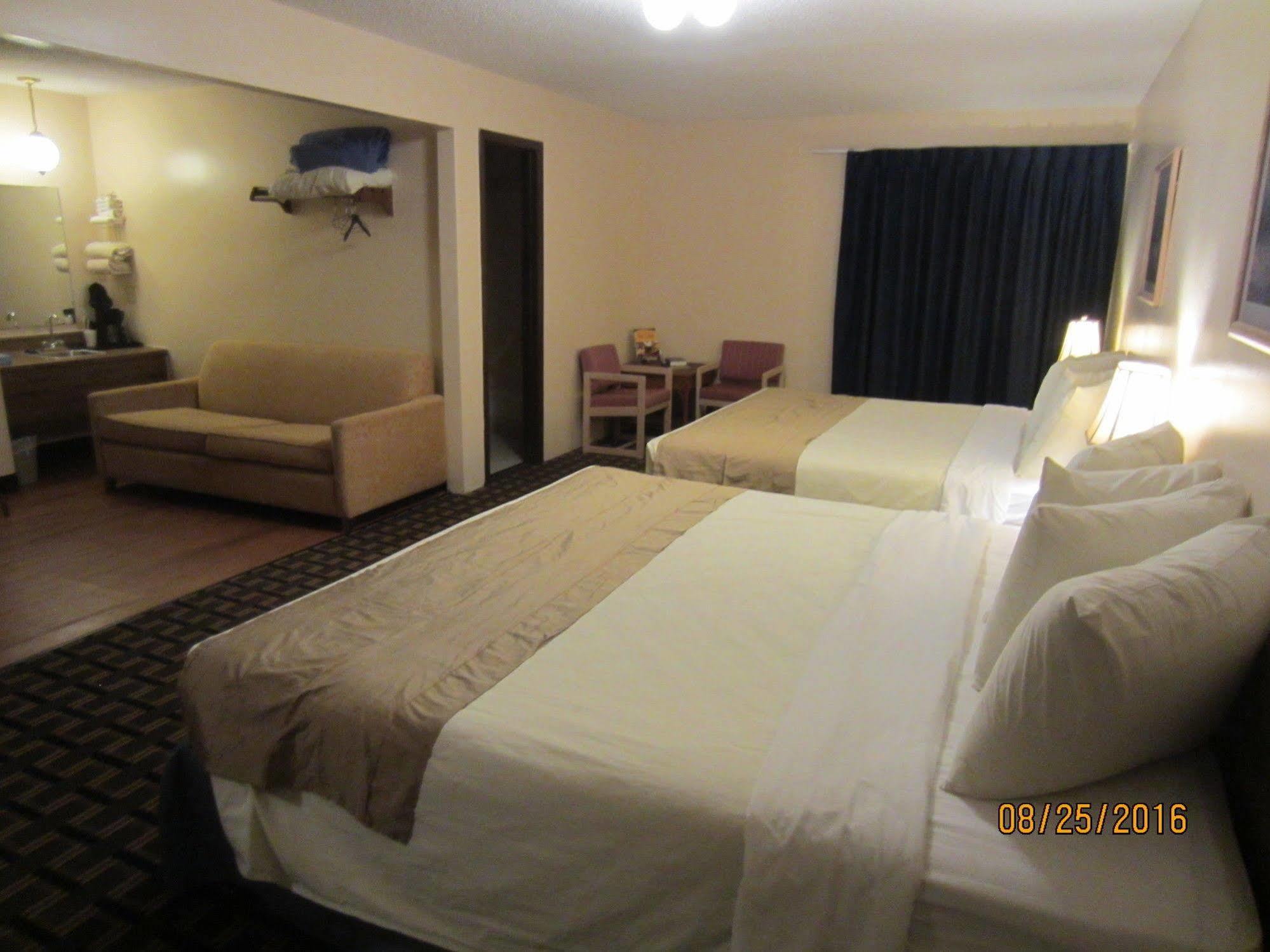 Americas Value & - Near The Strip Branson