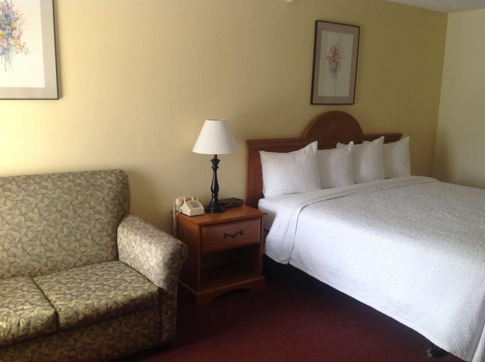 Honeysuckle & Conference Center 2* Branson