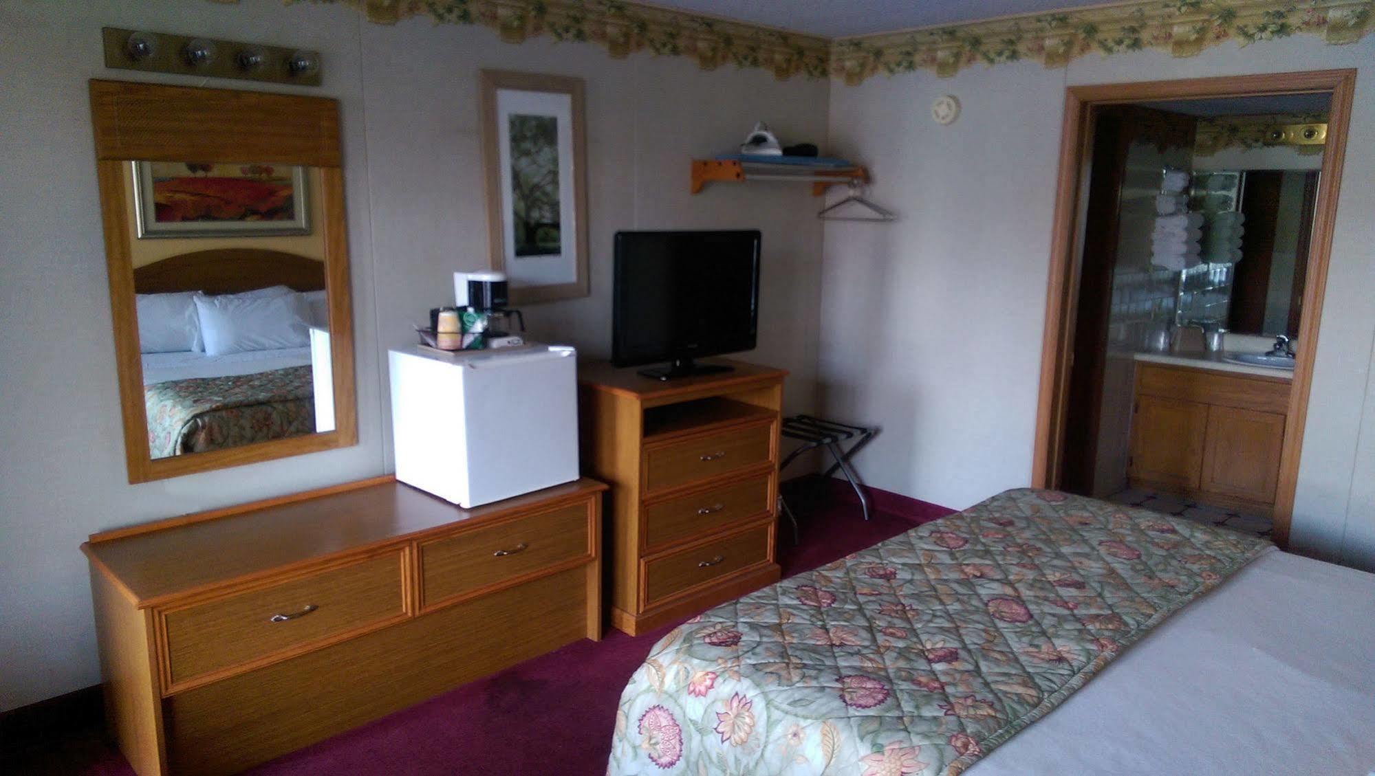 Baldknobbers Motor Motel